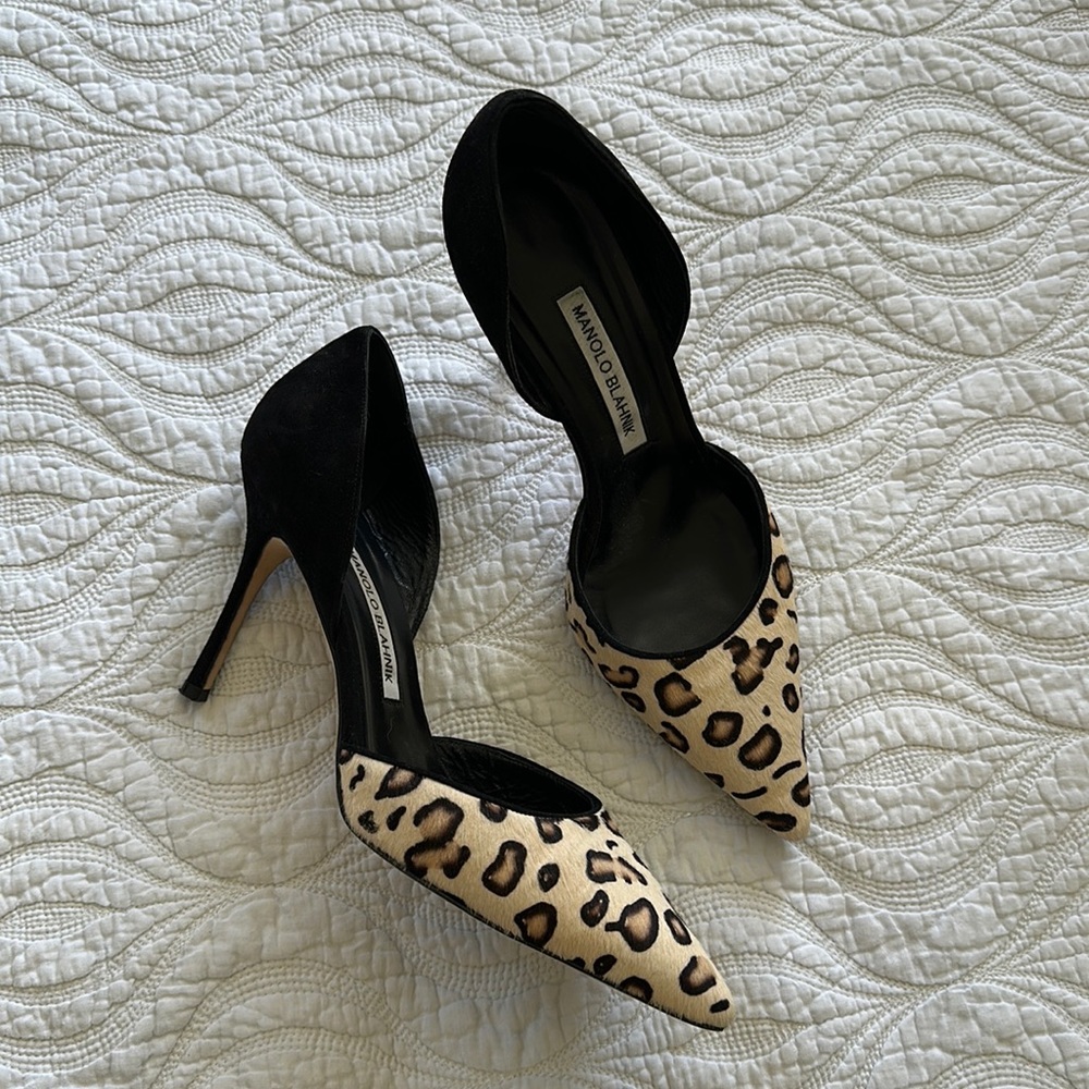 MANOLO BLAHNIK Leopard Calf Hair Pumps
